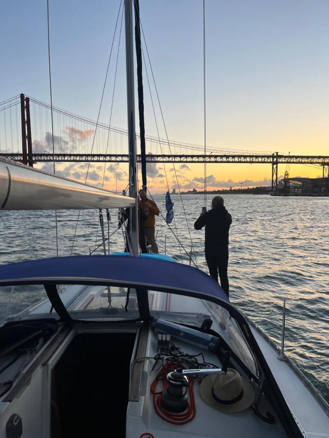 Stay In A Boat - Lisboa Esterno foto